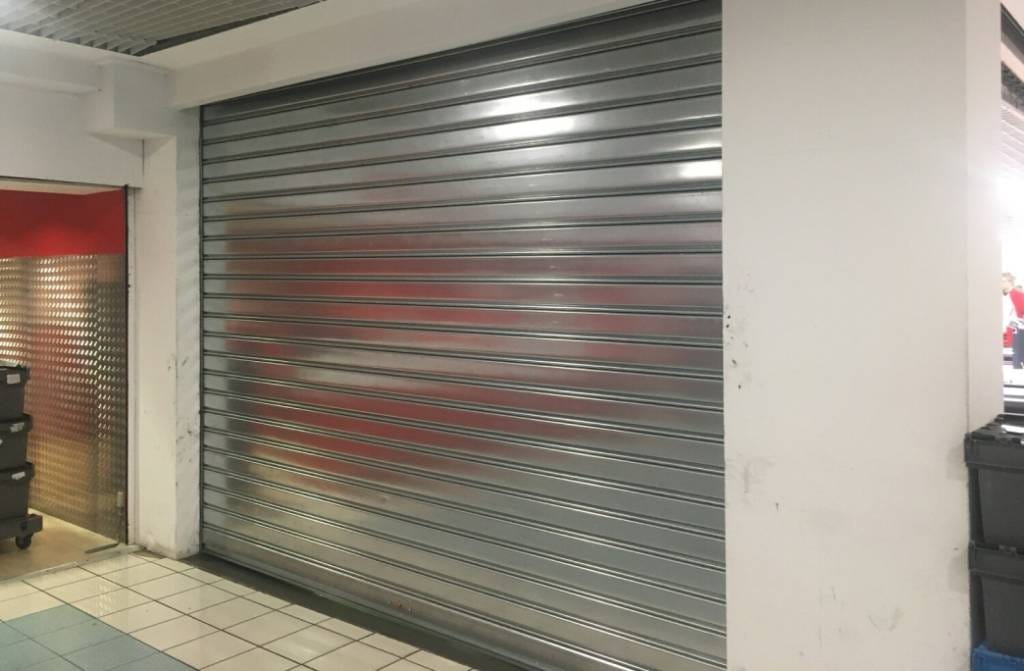 Installation de rideau métallique à Montauban pour un commerce de centre-ville