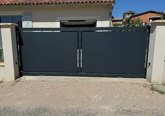 Pose portail électrique Montauban sur pilier en maçonnerie